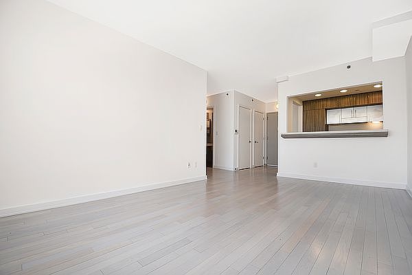 1st image of 250 Bedford Ave #157303