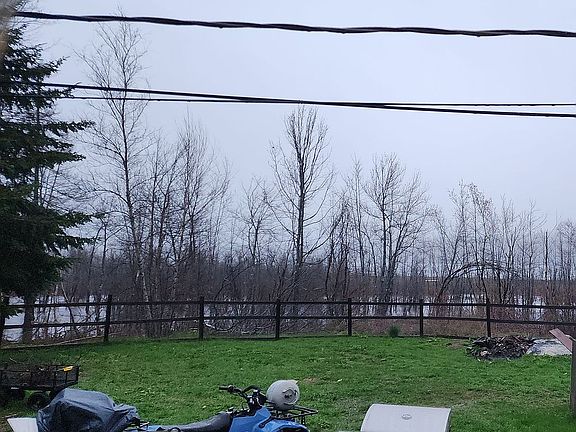 5th image of 14 Yeaton Ln