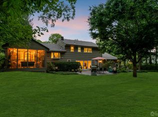 28 Bunker Hill Run, East Brunswick, NJ 08816