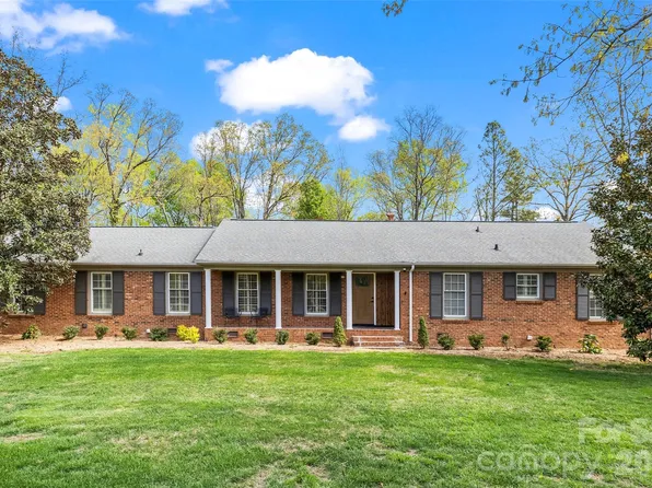 2904 Unionville Indian Trail Rd W, Indian Trail, NC 28079