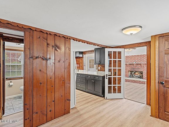 3rd image of 1626 Whittier Avenue