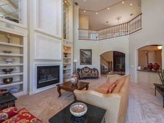 5th image of 825 Spyglass Ln