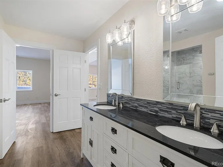695 E Kings Deer Point — Photo 20