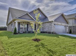 12 Nandina Ln SW, Huntsville, AL 35824