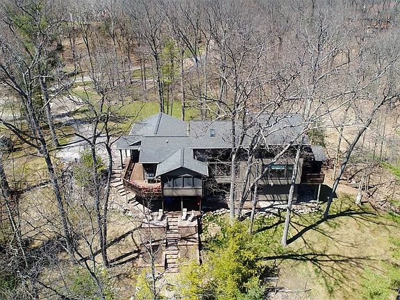 3rd image of 3912 Cherokee Ct