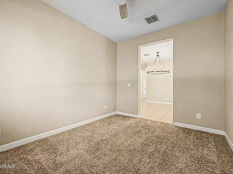 1619 N Hillcrest — Photo 17