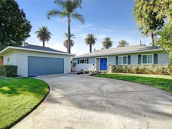 3rd image of 820 Serpentine Dr