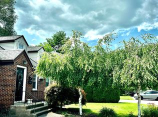 1041 Community Rd, Schenectady, NY 12303