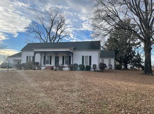 2075 Perry Rd, Tunica, MS 38676