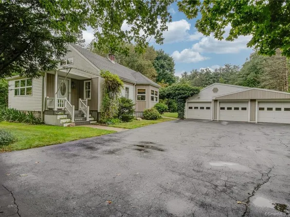 893 Plainville Avenue, Farmington, CT 06032