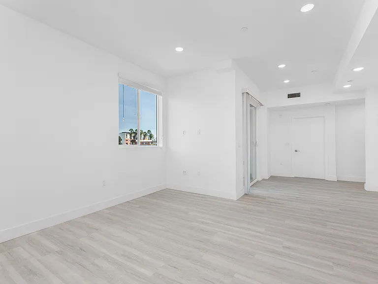 2-Bedroom layout - Living room space