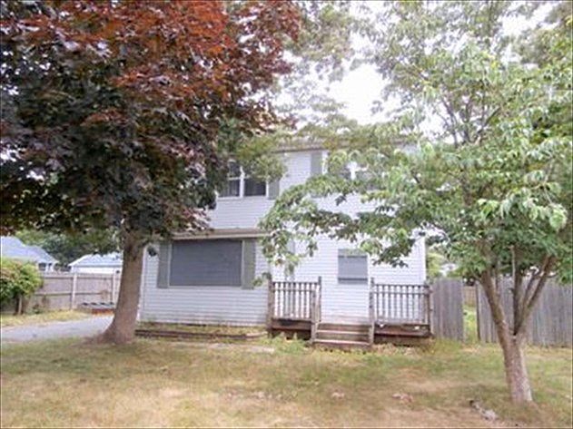 1st image of 237 Woodycrest Dr