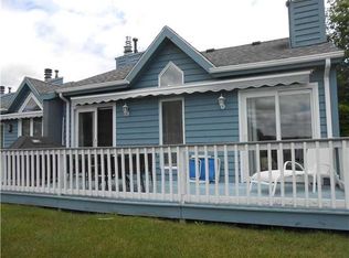 10 Otetiana Cv, Canandaigua, NY 14424