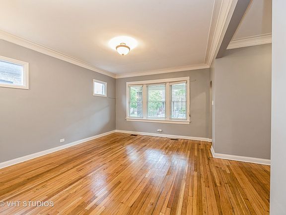 4th image of 5947 S Maplewood Ave