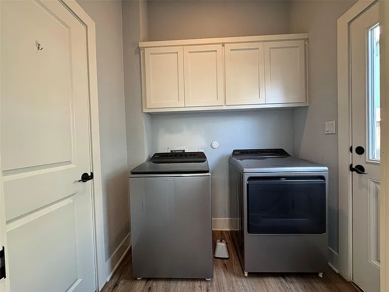 225 Western Ave — Photo 14