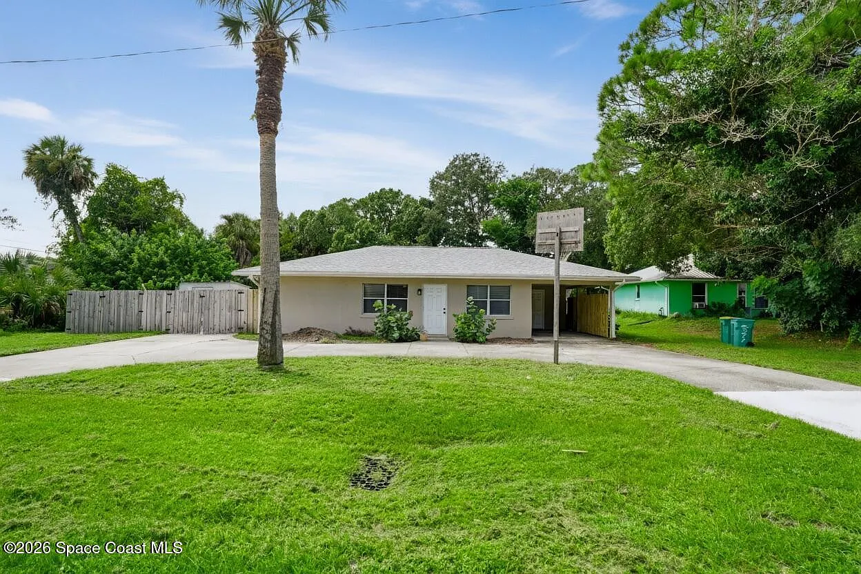 3 bed, 1.0 bath, 900 sqft, $2,000 — Photo 2