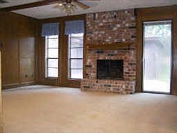 1st image of 2422 Meadow Way Dr