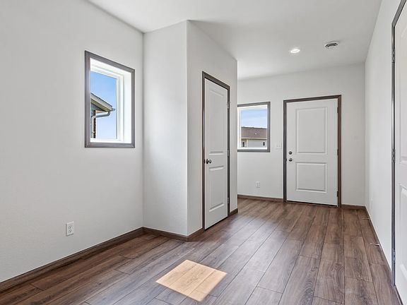2nd image of 1022 27th Ave W