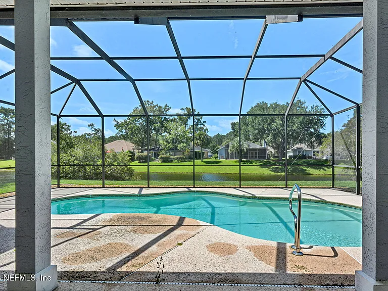 952 Blackberry Ln — Photo 23