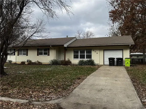 509 Cactus Dr, Belton, MO 64012