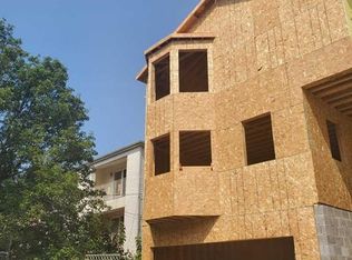 123 Schley St, Newark, NJ 07112