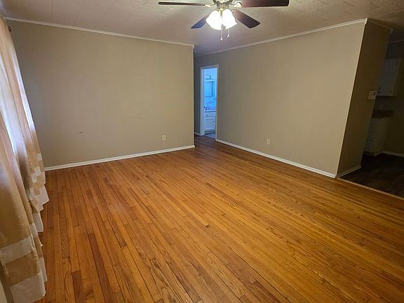 3rd image of 221 S Hastings Ave