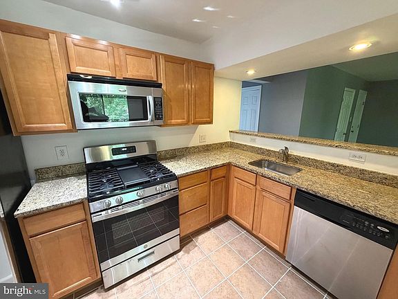 5th image of 7514 Hawthorne St APT 5