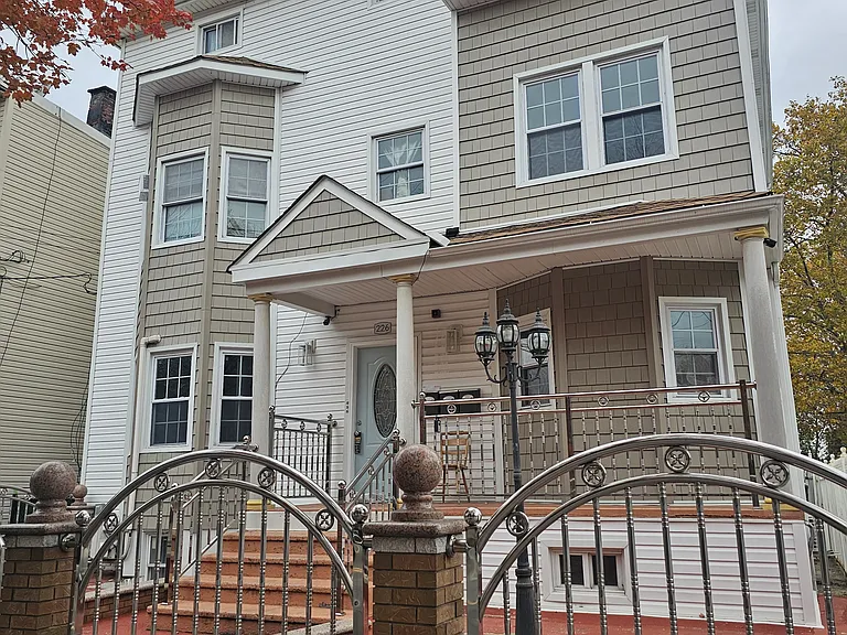 226 Duncan Ave #2 — Photo 1