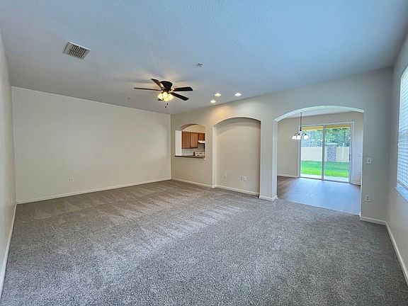 4th image of 2954 Ashland Ln S