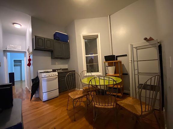 2nd image of 300 E 92nd St APT 2D