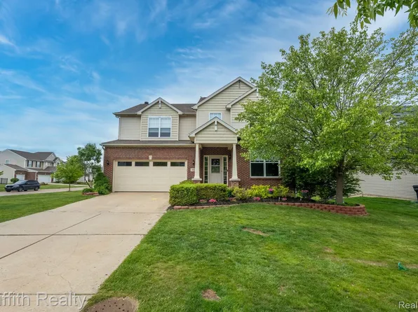 3885 Silver Charm Ln, Howell, MI 48843