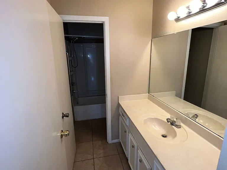 4929 High Meadow Dr — Photo 10