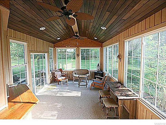 2nd image of 220 Forest Dr