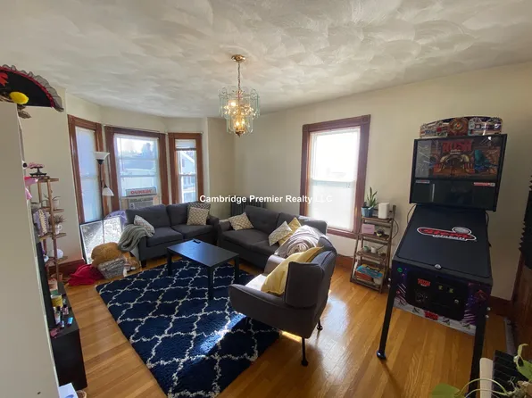 (undisclosed Address), Somerville, MA 02143