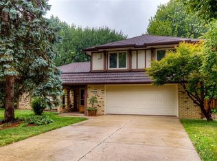 3012 Melanie Dr, Urbandale, IA 50322