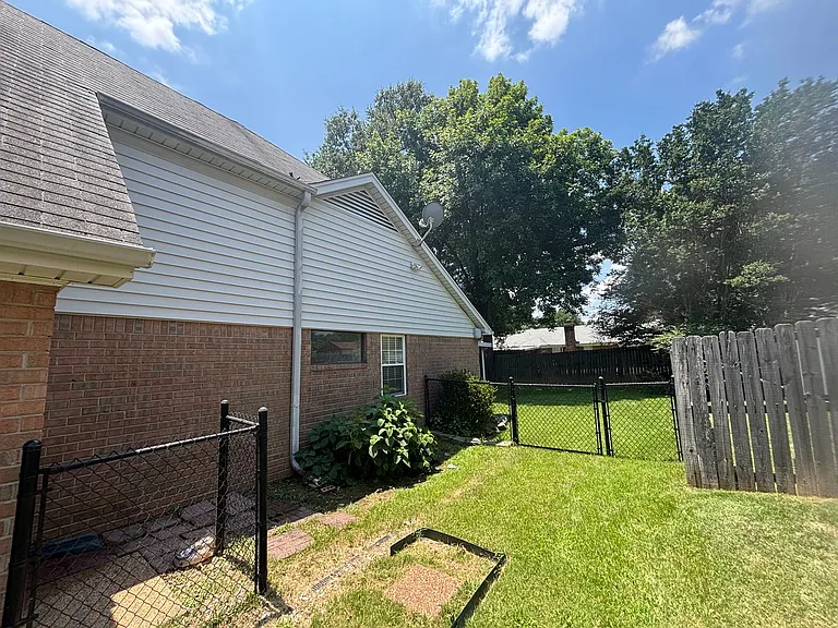 3015 Milkyway Dr — Photo 36