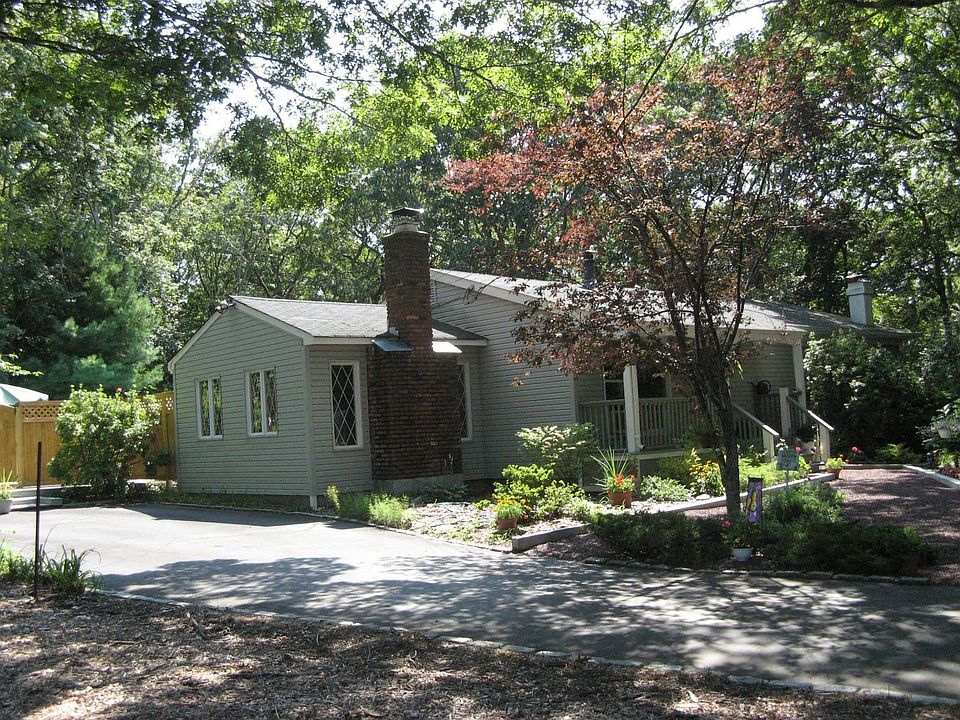 Ranch in Southampton Cove