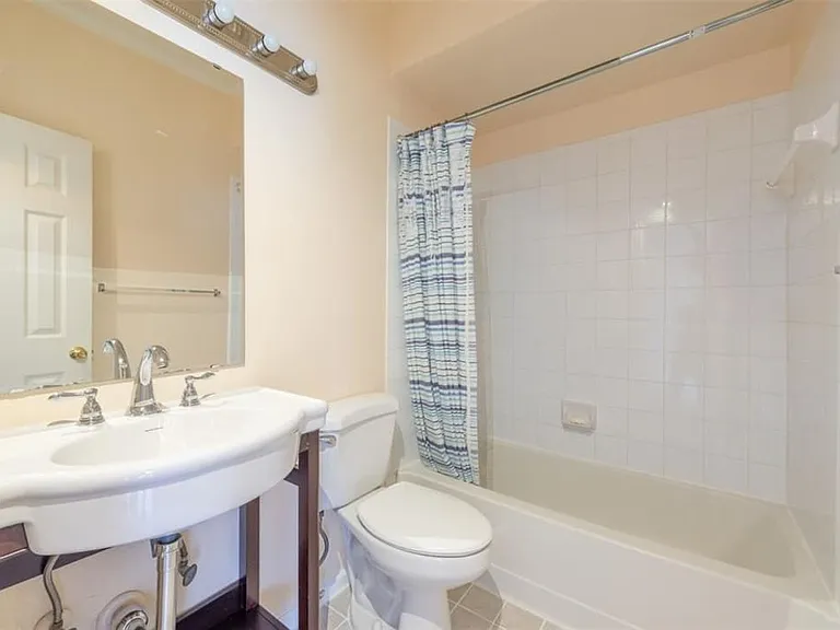 2902 State St #ID60002 — Photo 8