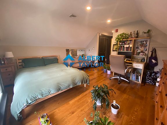 4th image of 46 Creighton St #3