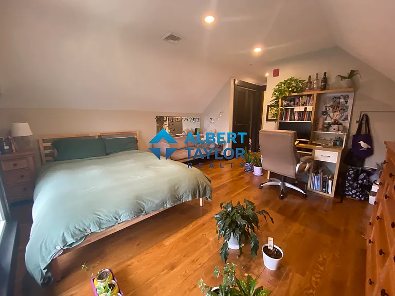 46 Creighton St #3 — Photo 4