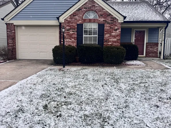 9718 Alexander Ln, Fishers, IN 46038