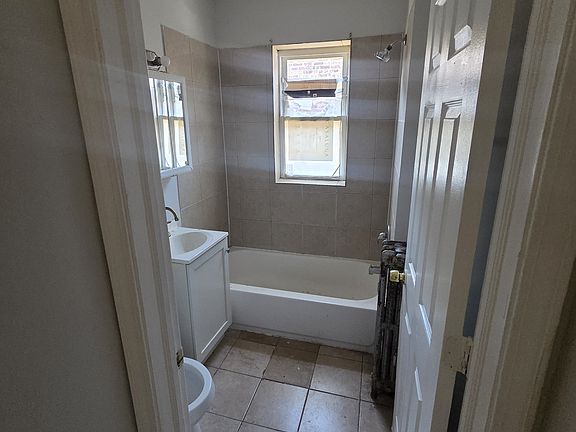 5th image of 4311 W Flournoy St #4319-2S