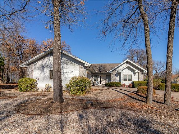 2nd image of 12 Monikie Dr