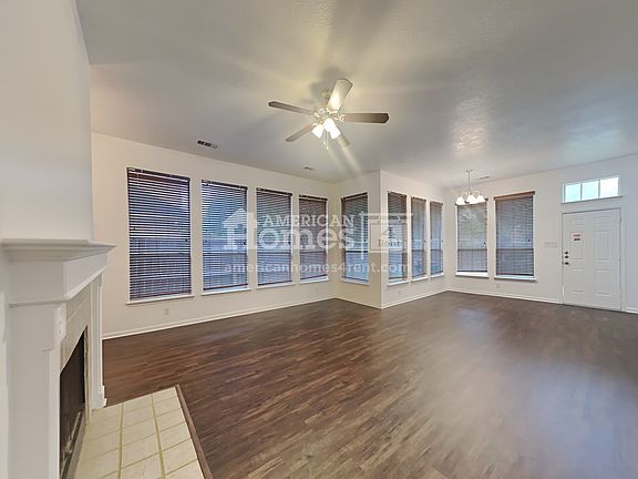 5th image of 1719 Glacier Blue Dr