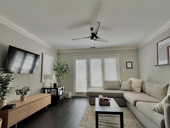 2nd image of 1336 Green Oaks Ln APT B