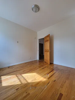 Rented by Duradox Management LLC | media 12