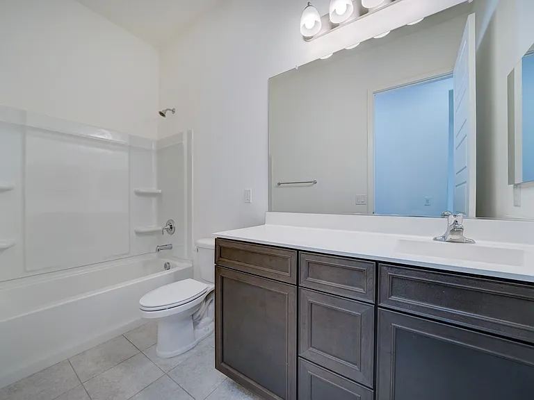 13533 N 146th Ln — Photo 17