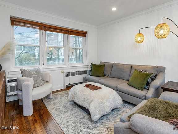 4th image of 50 Lafayette Pl