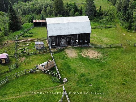 3rd image of 1367 Detlor Rd