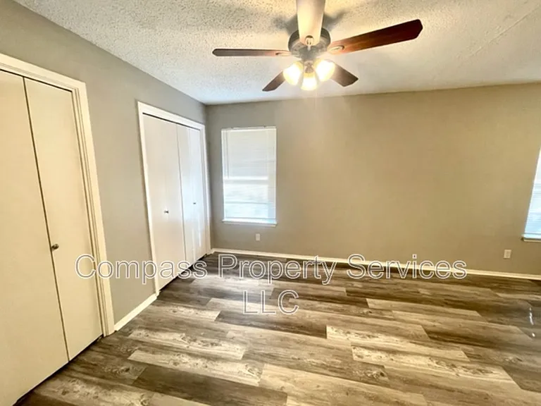 120 York Dr #120 — Photo 12